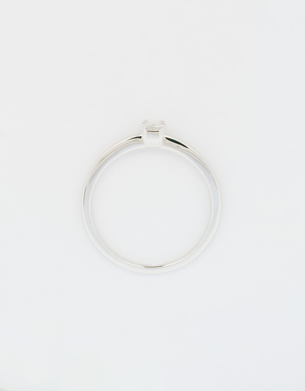 Anillo solitario diamante baguette 0.25 quilates oro blanco 18k