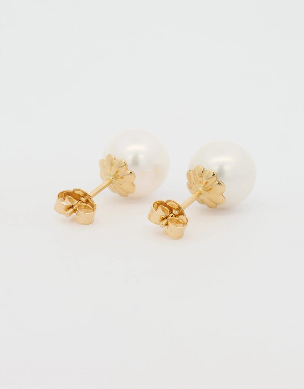Topos perla en oro amarillo 18k