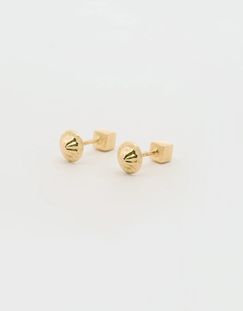 Topos en cubo en oro amarillo de 18k