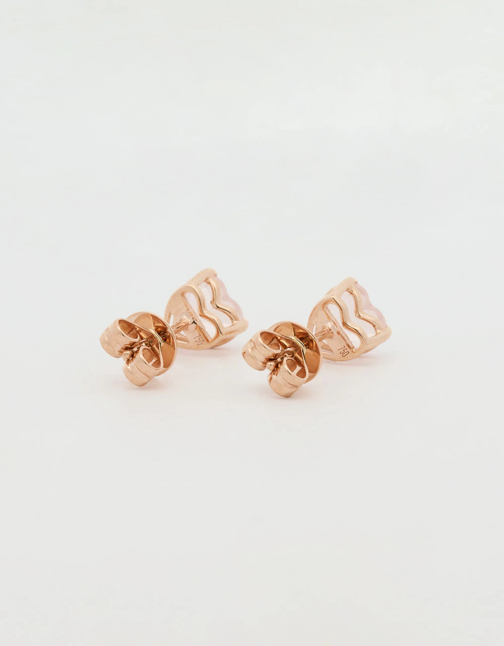 Topos de quarzo en forma de corazón en oro rojo 18k