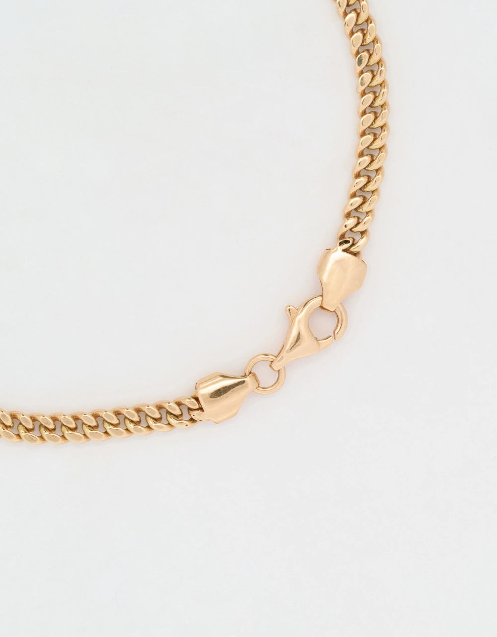 Pulsera de rubolite de 0.69 quilates en oro rojo de 18k