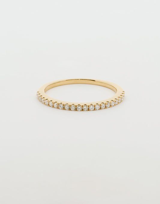Argolla hilera de diamantes 0.19 quilates oro amarillo 18k