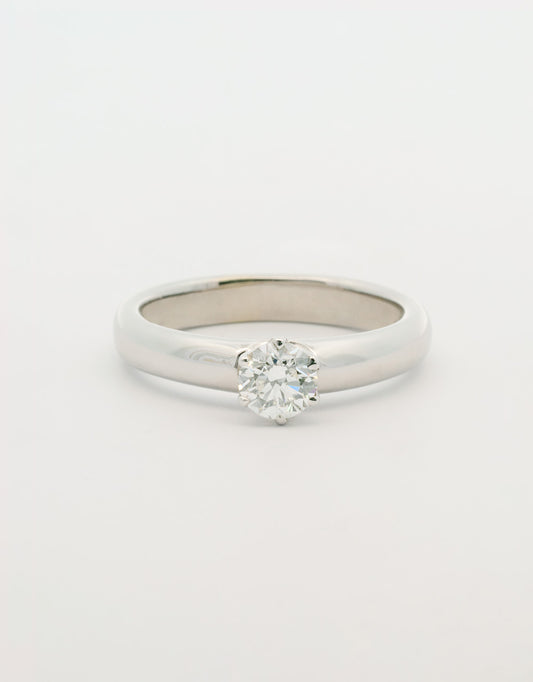 Anillo solitario de 0.5 quilates oro blanco 18k