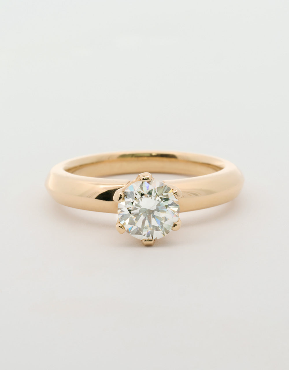 Anillo solitario de 1.06 quilates oro amarillo 18k