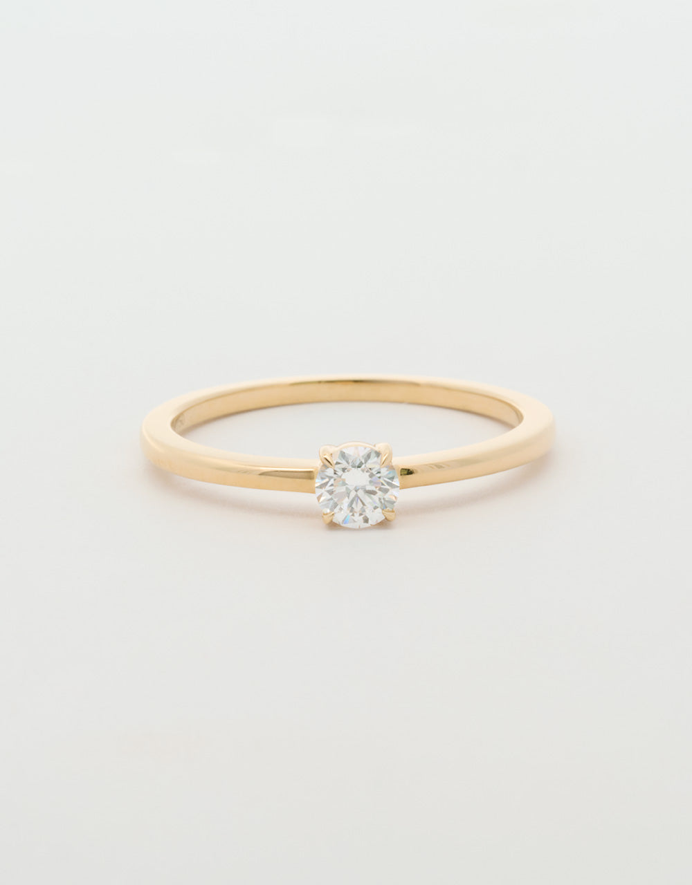 Anillo solitario de 0.24 quilates oro amarillo 18k