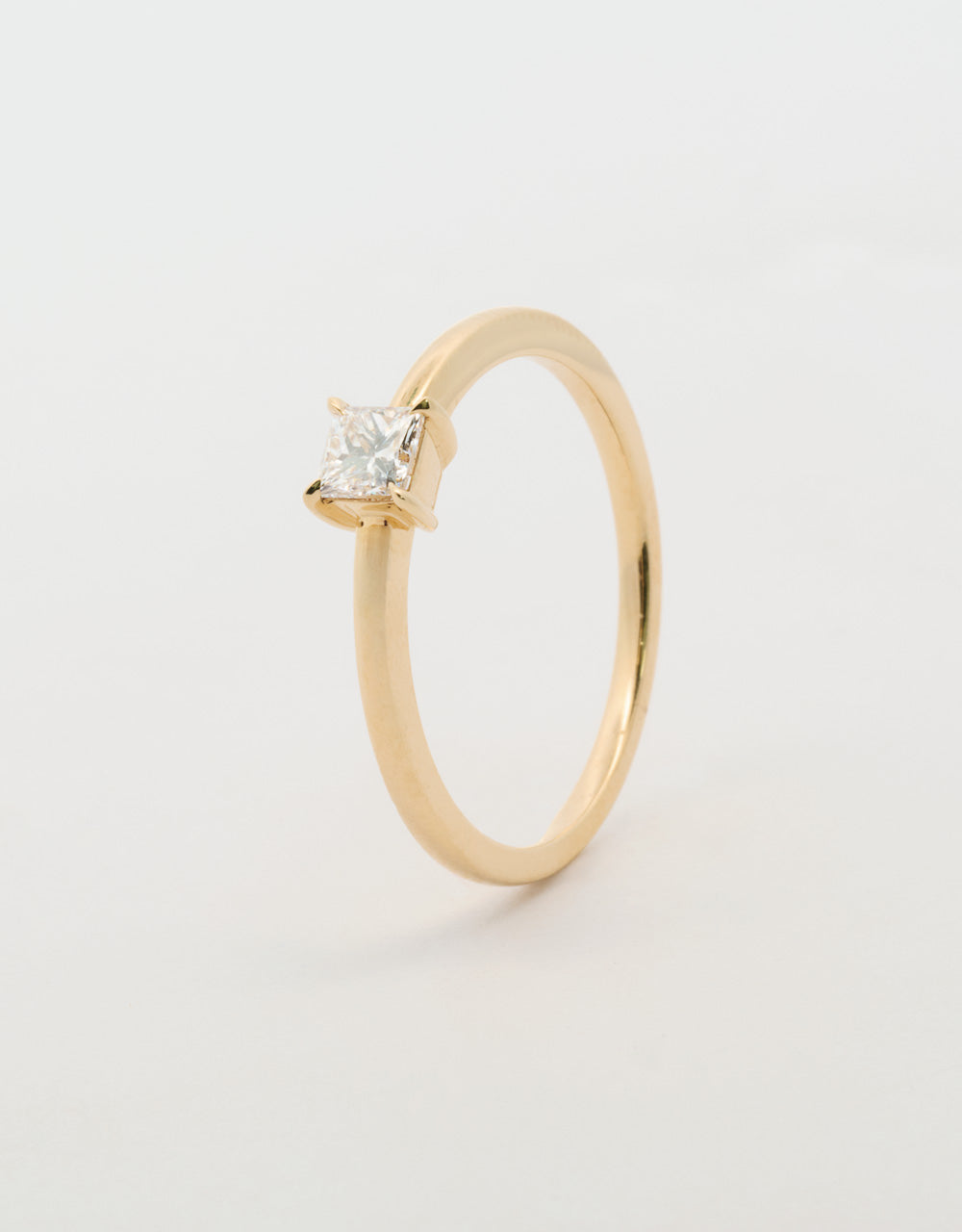 Anillo solitario diamante 0.25 quilates oro amarillo 18k