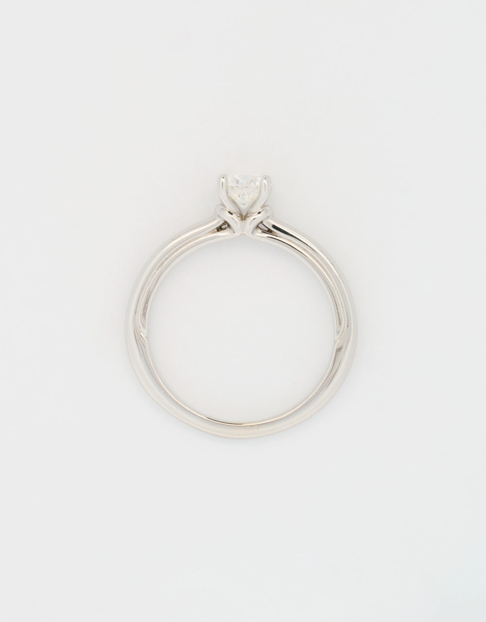 Anillo solitario de 0,5 quilates oro blanco 18k