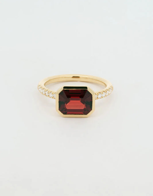 Anillo de diamante garnet de 2.94 quilates en oro amarillo 18k