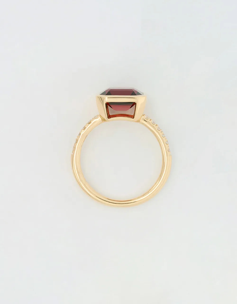 Anillo de diamante garnet de 2.94 quilates en oro amarillo 18k