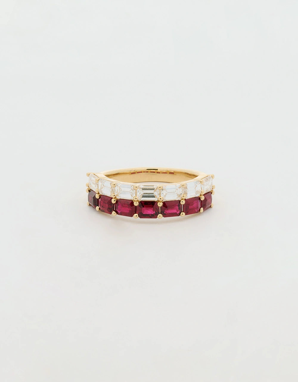 Argolla de diamantes y rubíes oro amarillo 18k