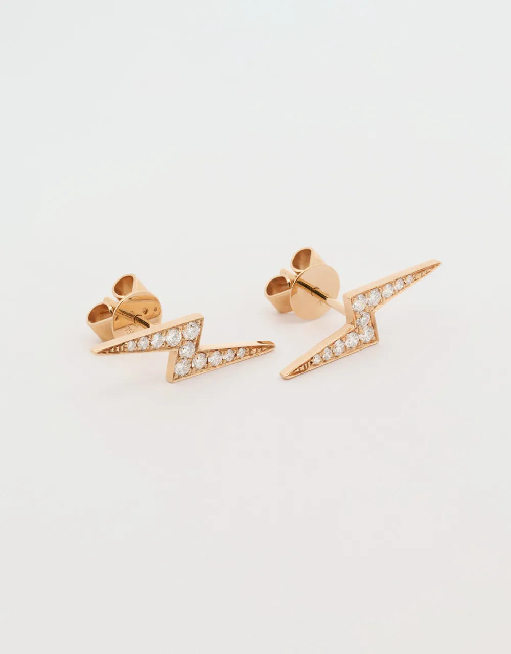 Aretes rayo con diamantes 0.30 quilates en oro rojo 18k