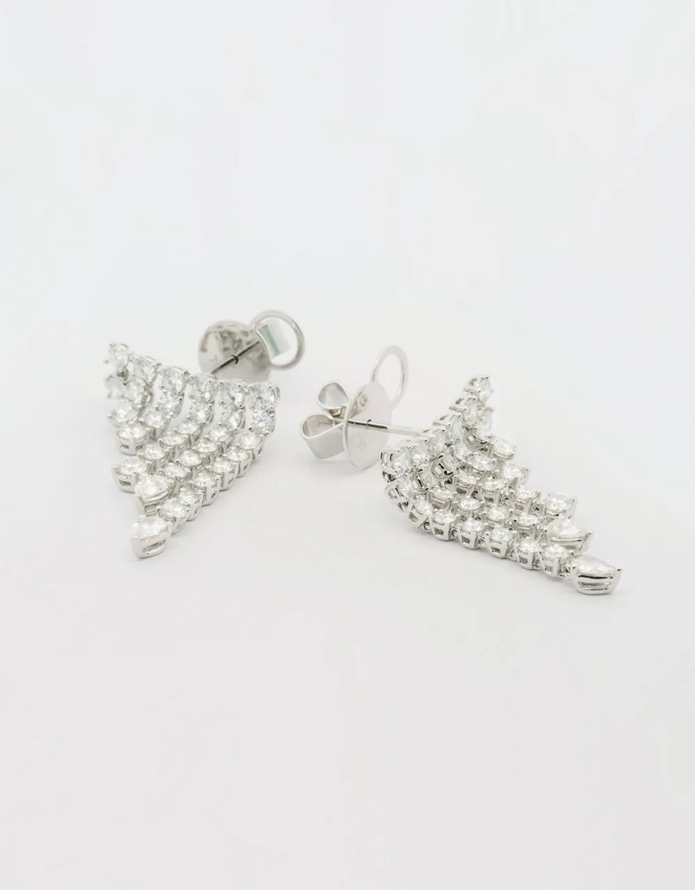 Aretes hileras de diamantes 3.26 quilates en oro blanco 18k