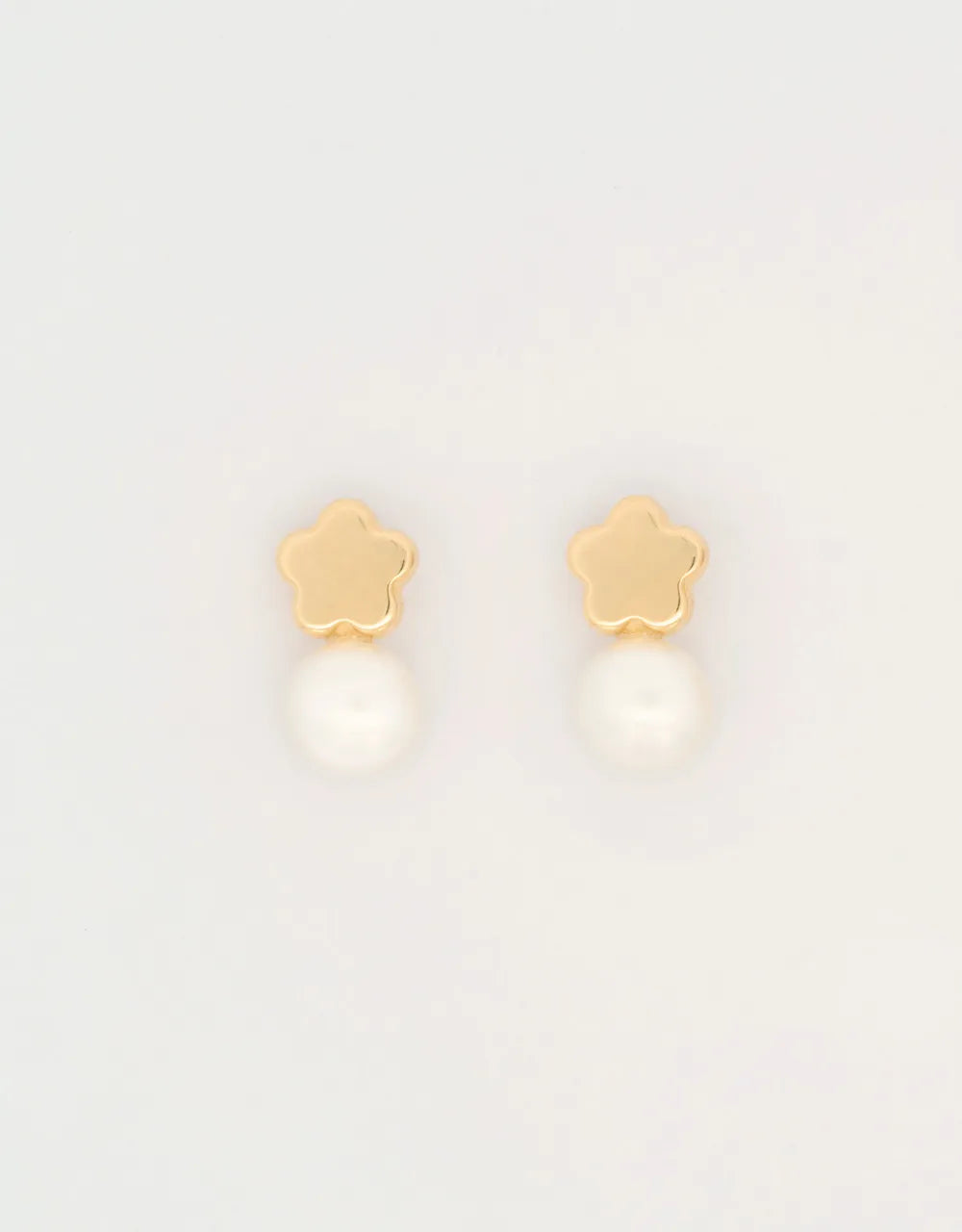 Topos de perla y estrella en oro amarillo de 18k