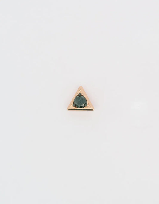 Arete individual en triángulo de diamante negro en oro rojo de 18k
