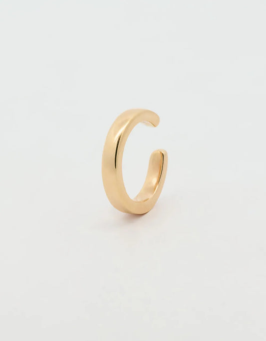 Ear cuff liso en oro amarillo 18k