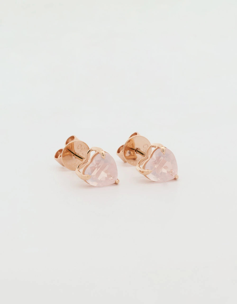 Topos de quarzo en forma de corazón en oro rojo 18k