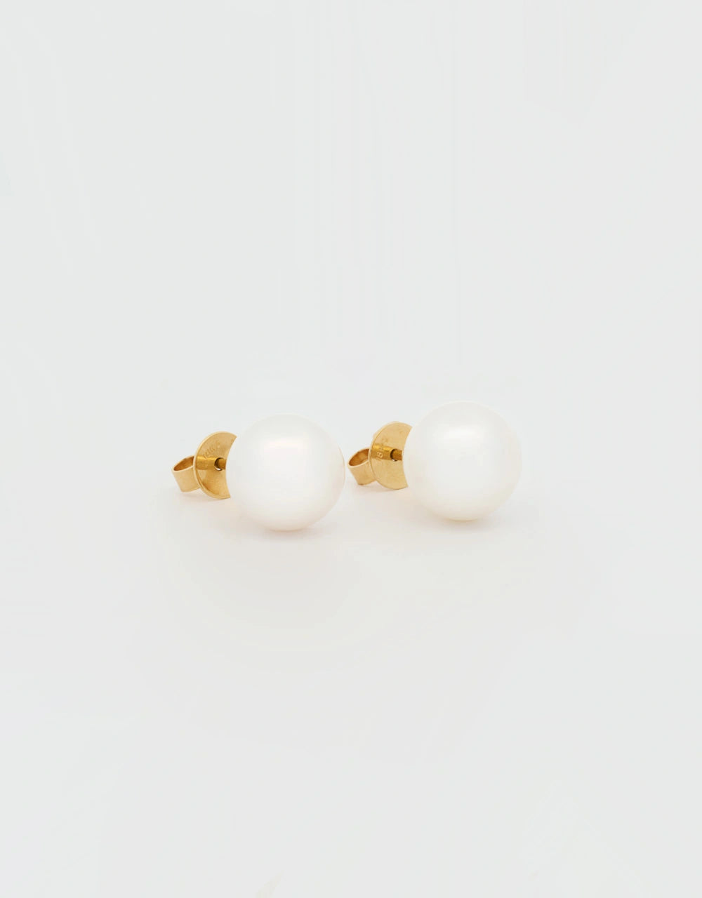 Topos de perla de 10mm en oro amarillo 18k