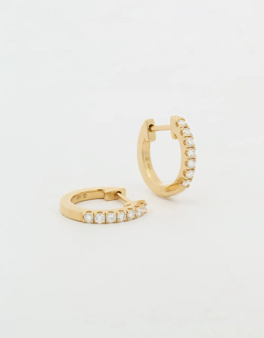 Candongas mini de diamantes en oro amarillo 18k