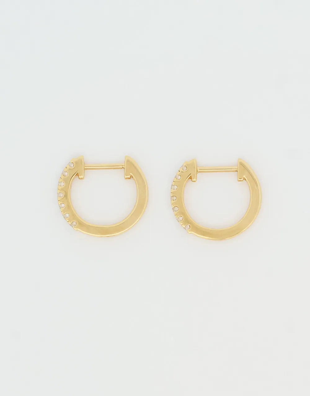 Candongas mini de diamantes en oro amarillo 18k