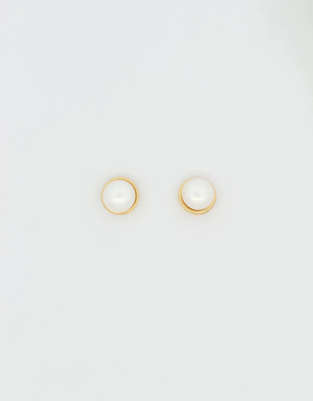 Topos de perla en oro amarillo 18k