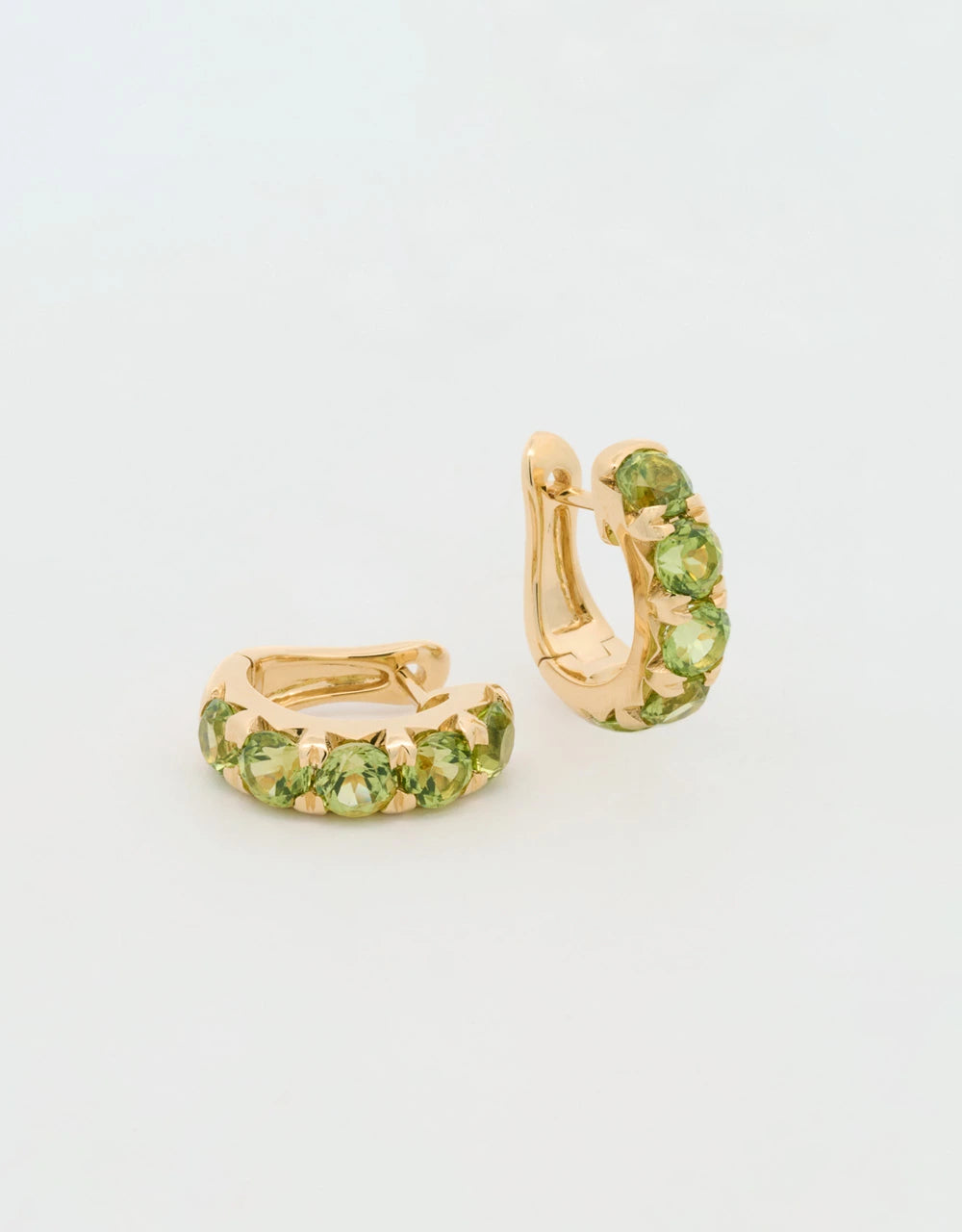 Candongas de peridot en oro amarillo 18k