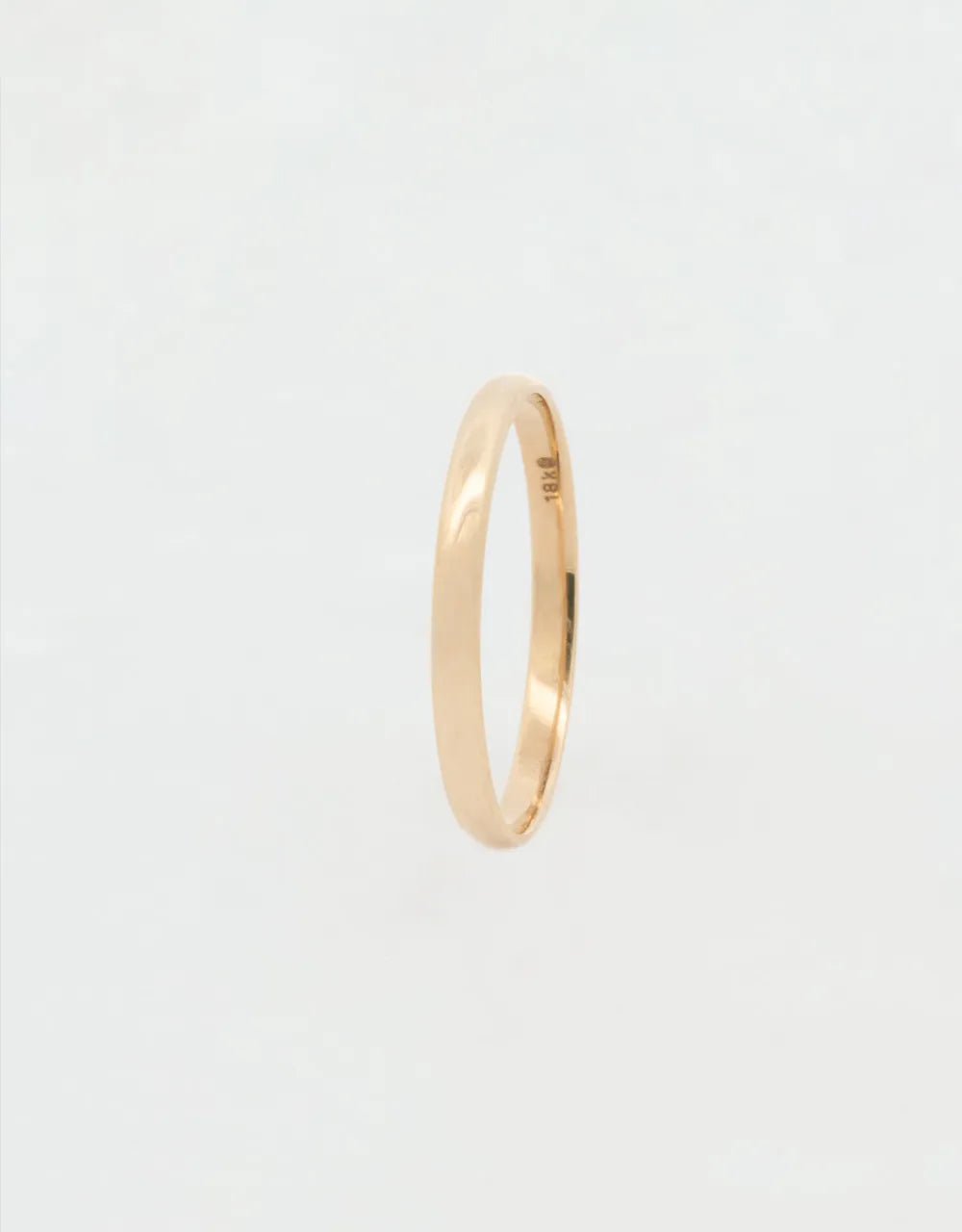 Argolla media caña de 2.2 mm en oro amarillo 18k