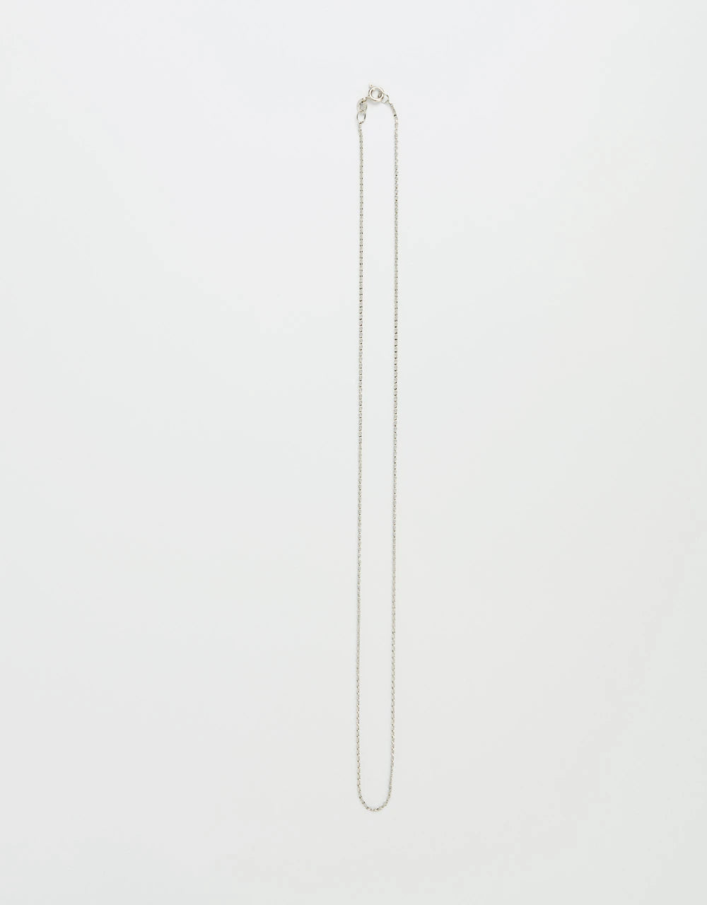 Cadena delgada de 45 cm en oro blanco de 18k