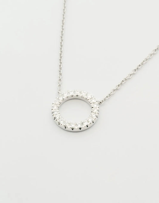 Gargantilla círculo de diamantes de 0.10 quilates en oro blanco de 18k