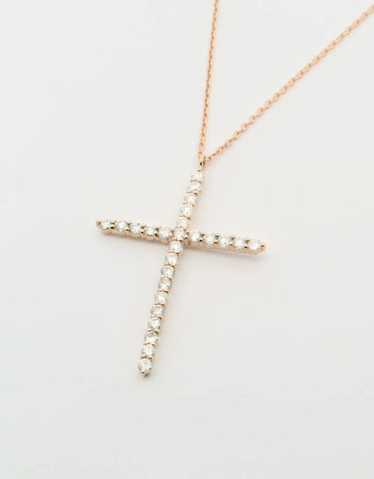 Gargantilla cruz de diamantes de 0.5 quilates en oro rojo de 18k
