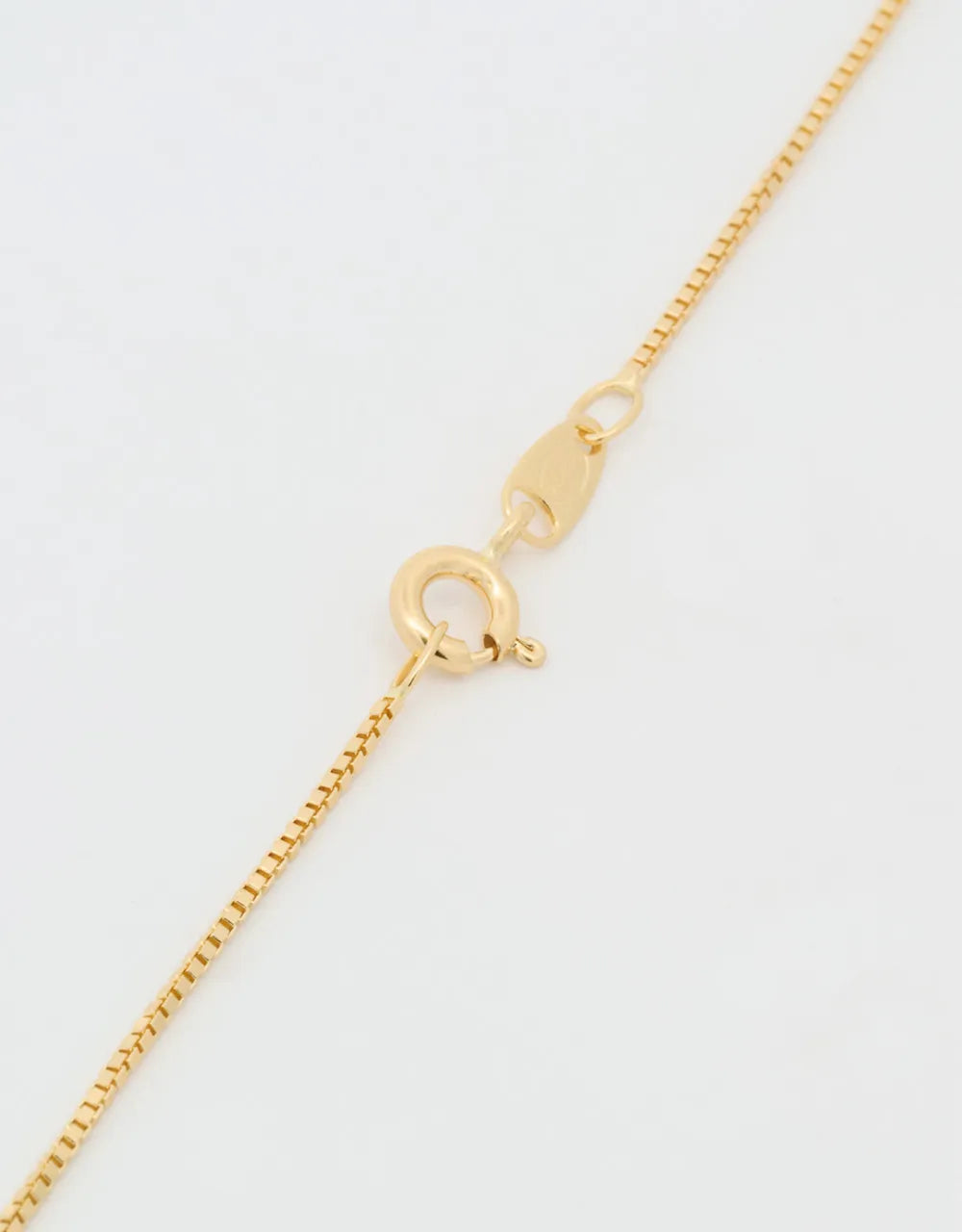 Cadena delgada de 42cm en oro amarillo de 18k