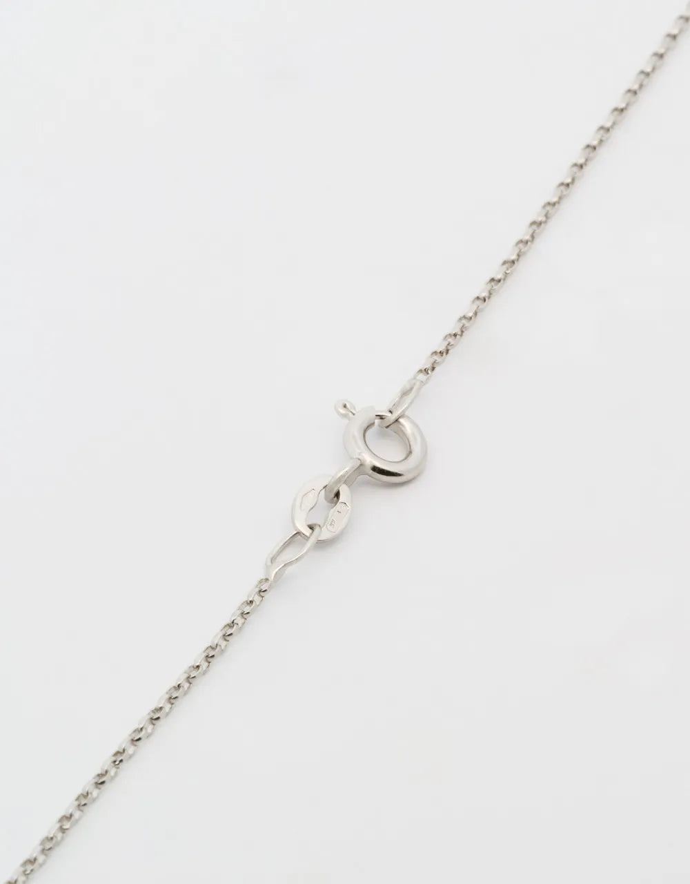 Cadena delgada de 45 cm en oro blanco de 18k