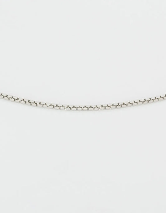 Cadena delgada de 45 cm en oro blanco de 18k