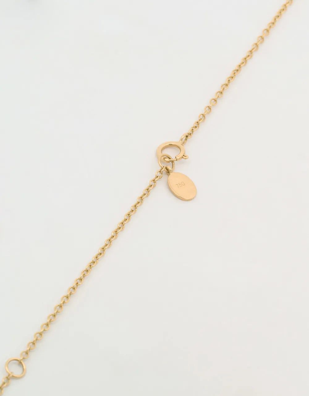Gargantilla de trébol perla negra en oro amarillo de 18k