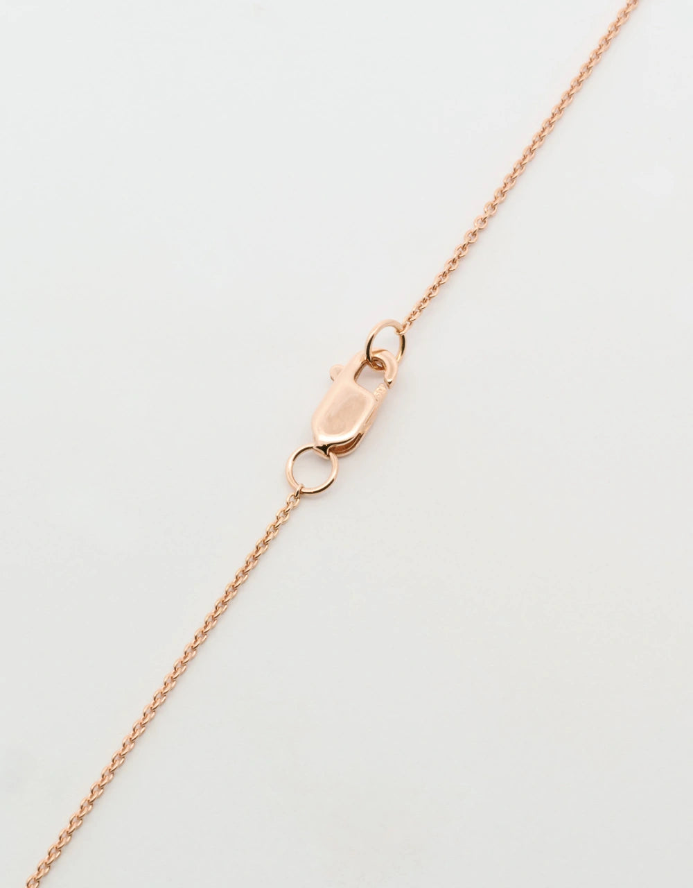 Gargantilla mariposa en oro rojo de 18k