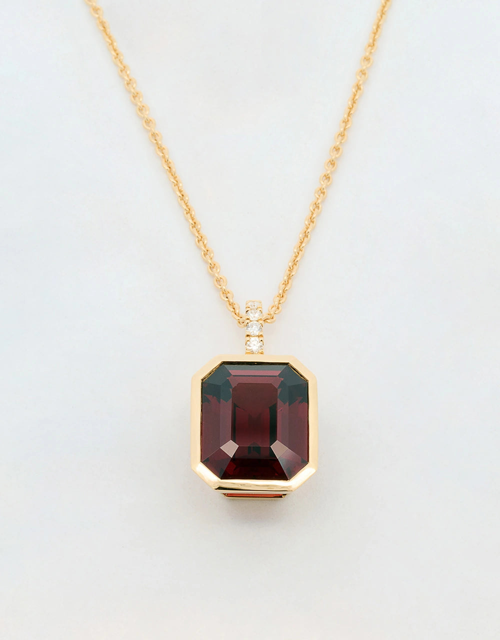 Gargantilla de diamante garnet de 3.83 quilates en oro amarillo 18k