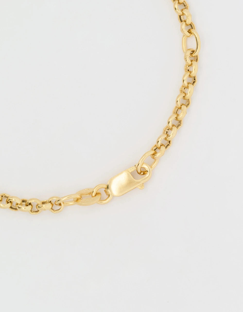 Pulsera de eslabones con corazón en oro amarillo de 18k