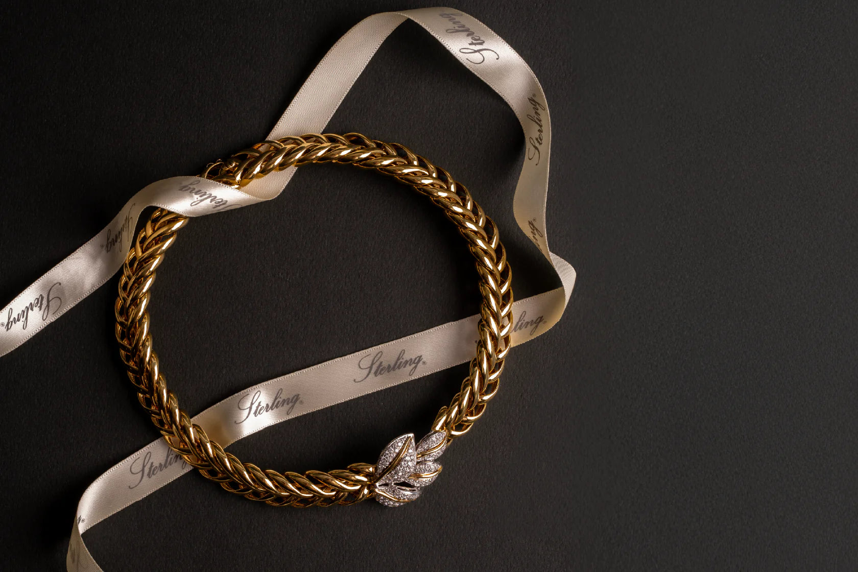 Collares